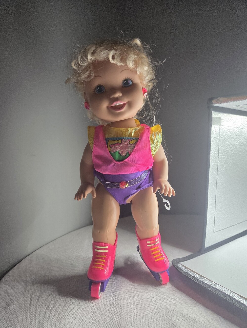 1991 Tyco IND. California Roller Baby Rollerblade Doll, Needs Batteries